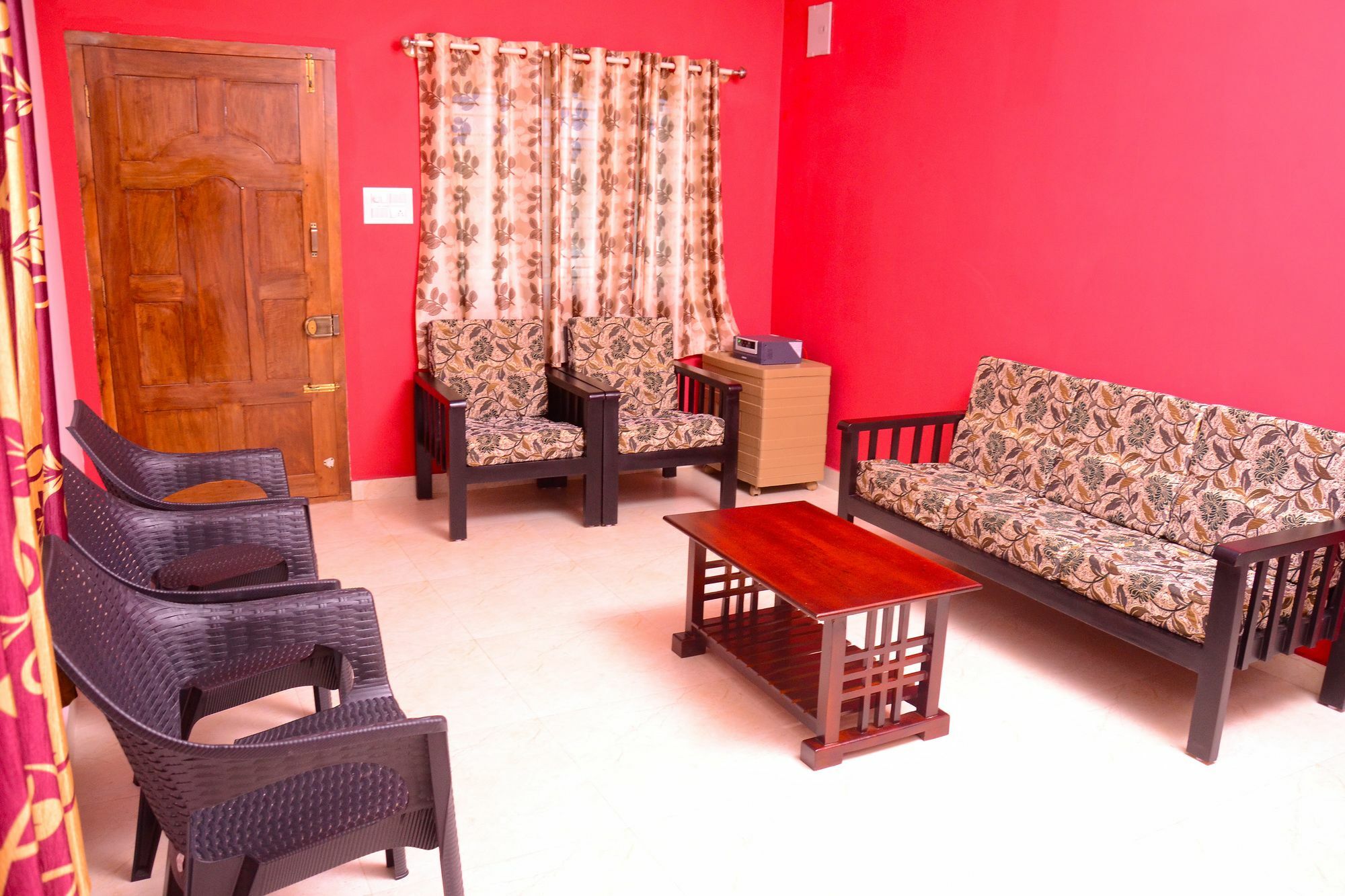Coorg Girinivas Deluxe Homestay-Wi-Fi Madikeri Buitenkant foto